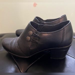 Clarks Women’s Slip on Loafer Boots 7W